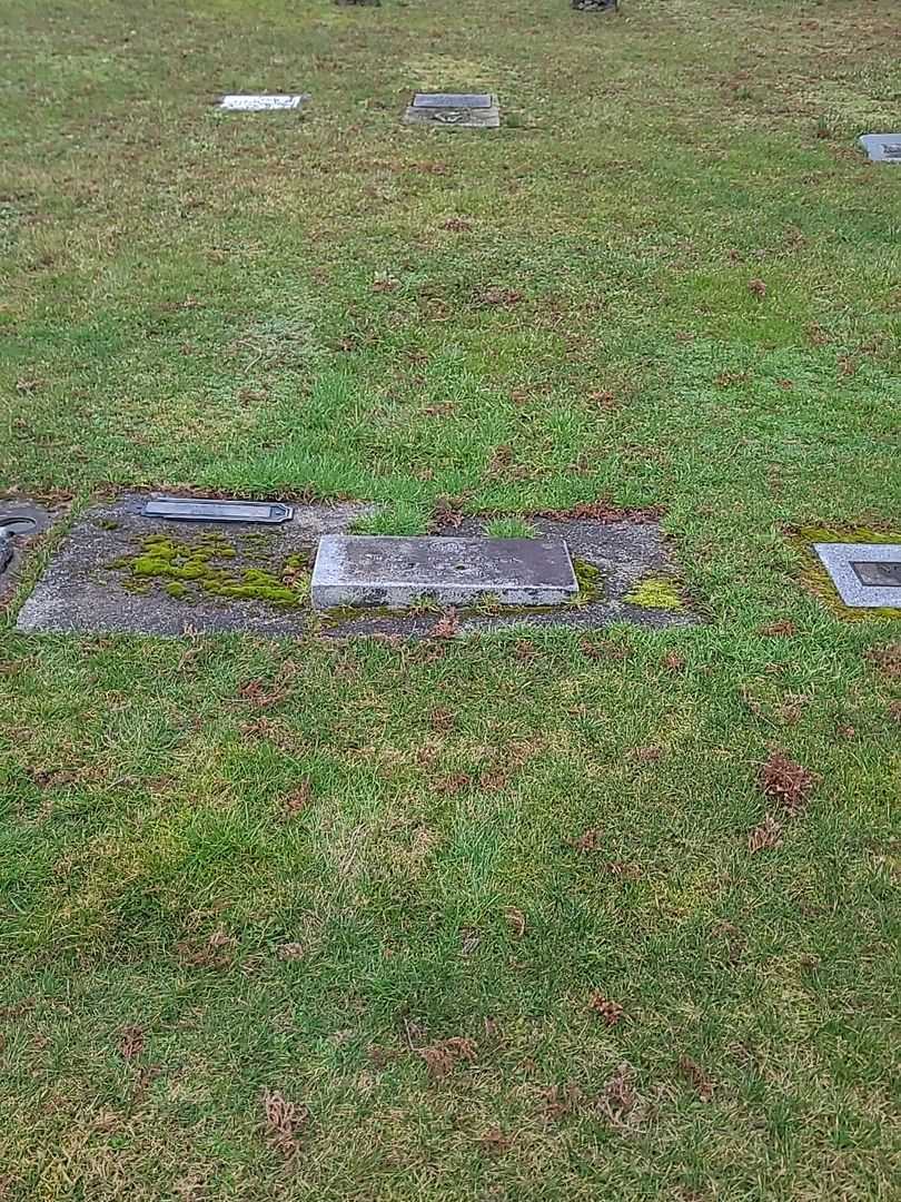 Jesse R. Patrick's grave. Photo 2