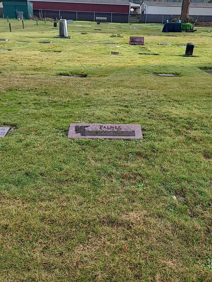 Raymond A. Palmer's grave. Photo 1