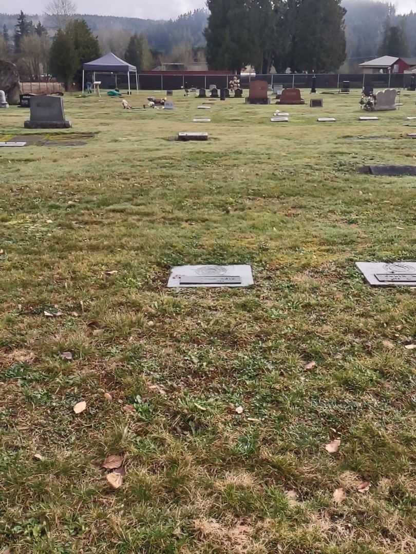 Isabella Reid's grave. Photo 1