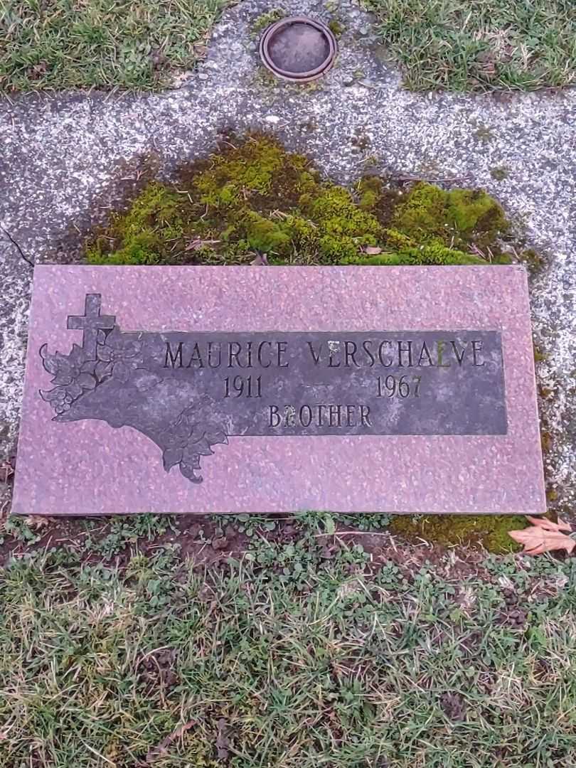 Maurice Verschaeve's grave. Photo 2