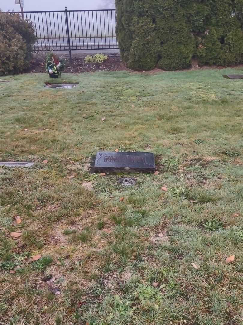 Mary Amsler's grave. Photo 2