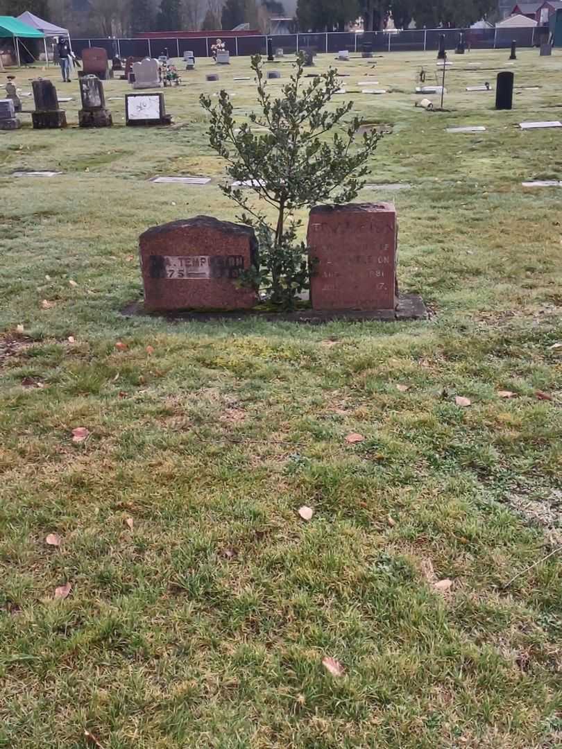 Mary C. Templeton's grave. Photo 2