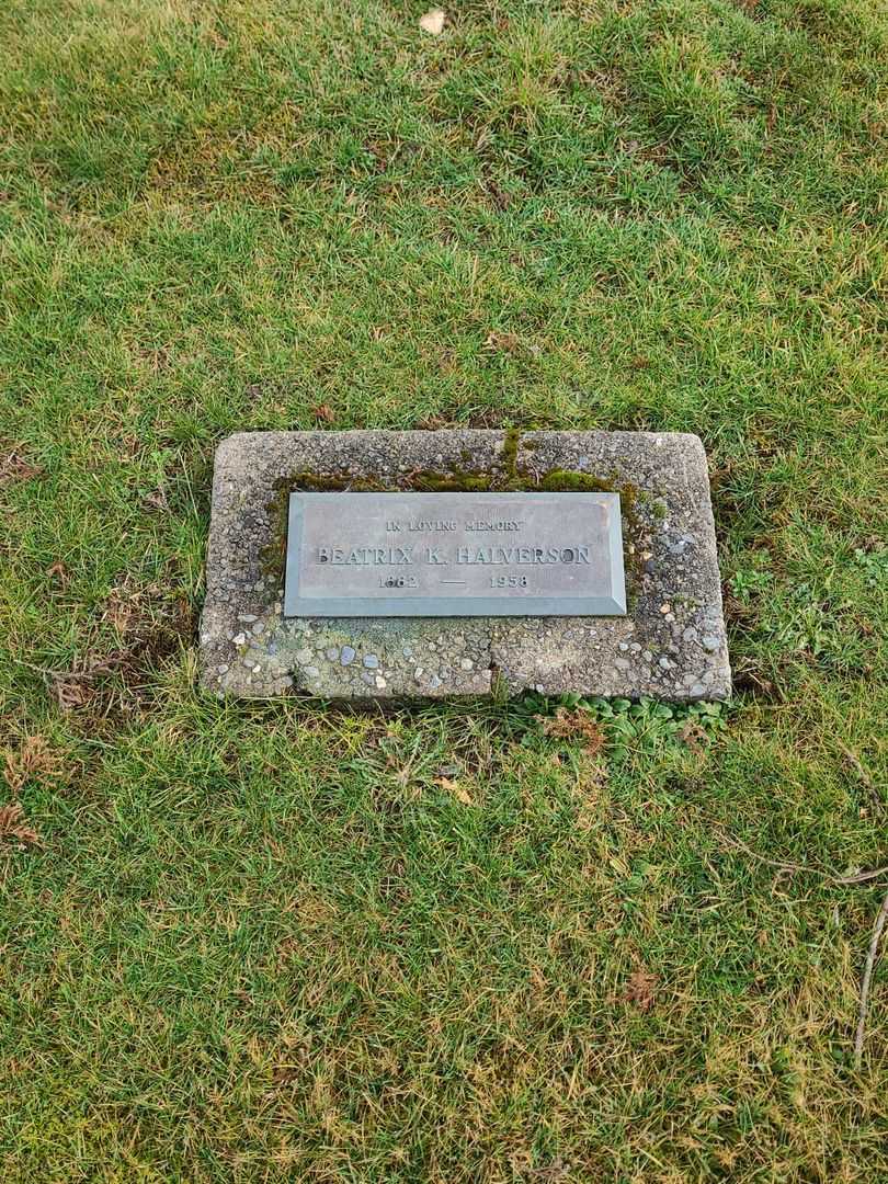 Beatrix K. Halverson's grave. Photo 3